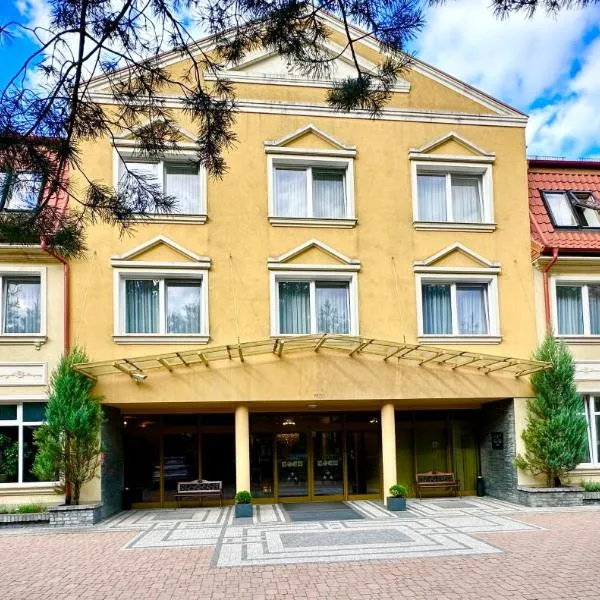 Hotel Koch, hotel en Gierłoż