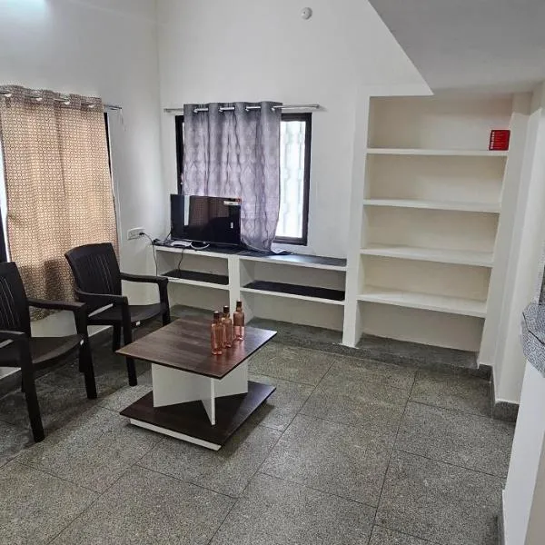 HOMESTAY - AC 1 BHK NEAR AlRPORT, hotel v destinaci Čennaí