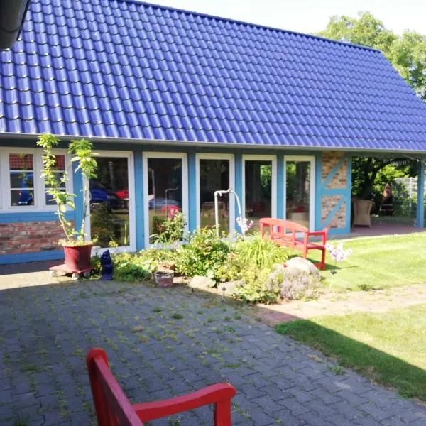 Ferienhaus im Grünen mit Grillmöglichkeit, hotel v destinaci Alt Krenzlin