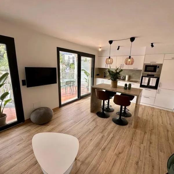 Moderno y acogedor apartamento con terraza “ Llebeig”, khách sạn ở Sóller