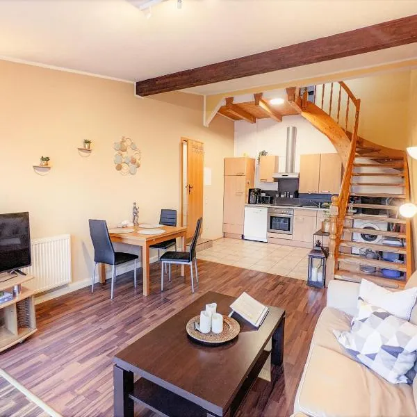 W3 - Urlaubsmagie - Maisonette-Wohnung mit Pool, hotel v destinaci Lichtenhain