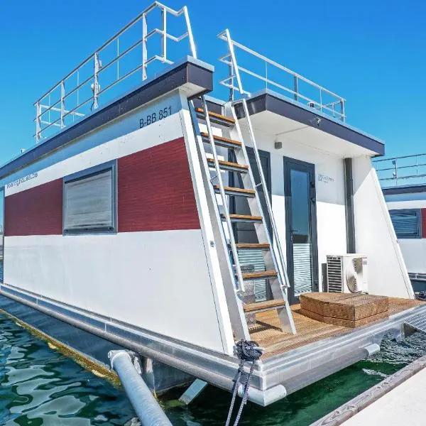 Geiseltalsee Hausboot - Floating House - Hausboot Junior, ξενοδοχείο σε Braunsbedra