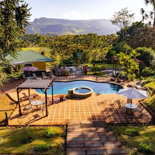 Hotel Villa Florencia, hotel v destinaci Turrialba