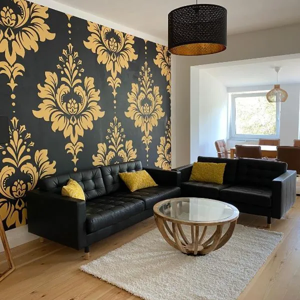 NEU ausgestattete Wohnung in Berlin - ruhige Lage, hotel v Berlíně