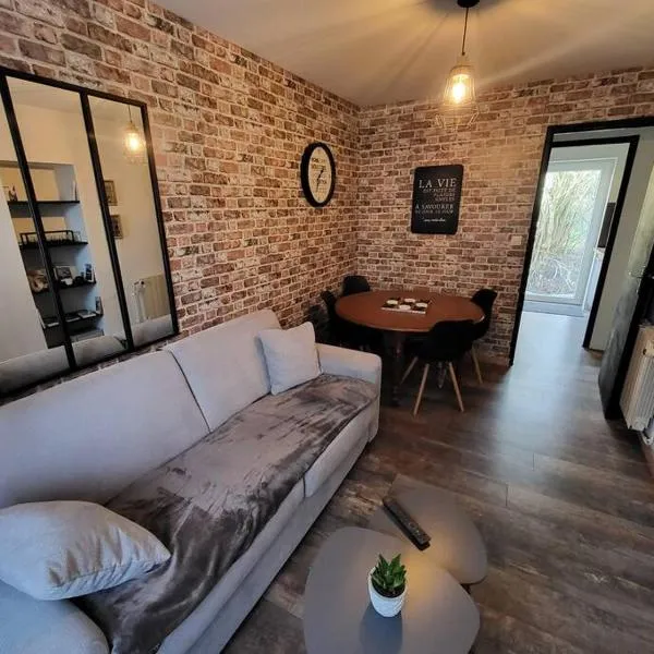 Le Cosy de la Fanière, hotel in Yvré-lʼÉvêque