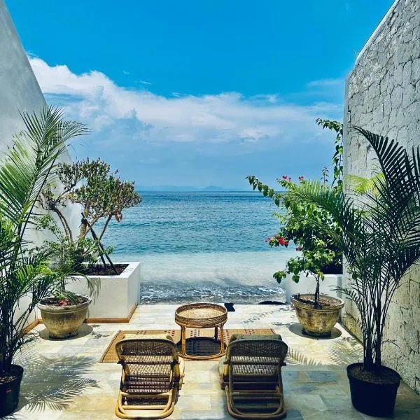La Plage Onirique Beachfront Nusa Penida, hotel in Nusa Penida