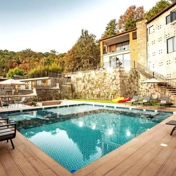 La Fábrica #3 Kokerei, hotel in Valle de Bravo