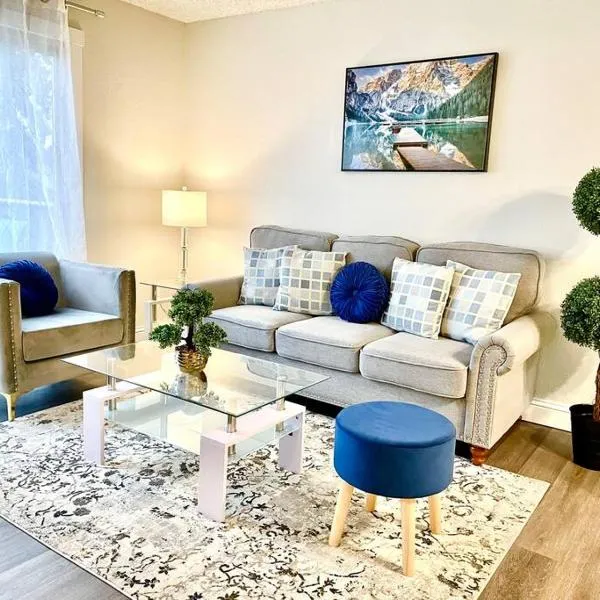 Casa Bella Homes - Top floor 2-BR 1 Bath Condo, Centrally located, khách sạn ở Federal Way