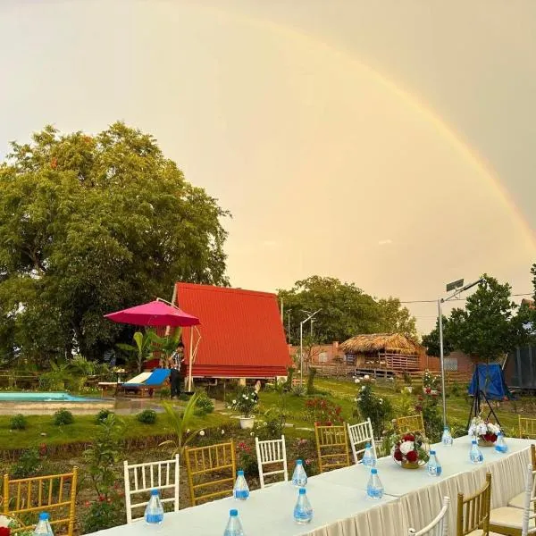 Lucky Star Resort, hotel in Ấp Nam