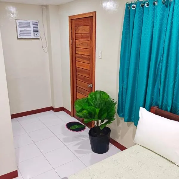 #1 Green Room Inn Siargao, hotel v destinaci General Luna