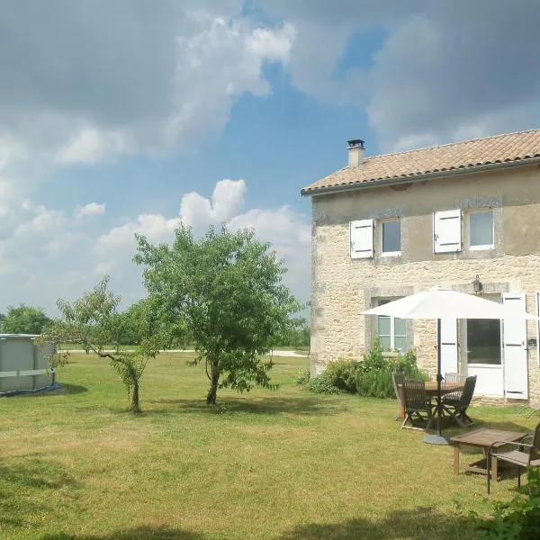 Charente Chambres d'Hôtes - B&B, ξενοδοχείο σε Villefagnan