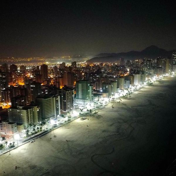 Apto Studio Praia Grande Frente e vista para o Mar pé na areia Guilhermina - Foto 5