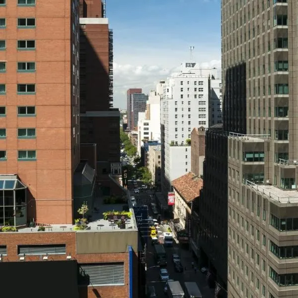 न्यूयॉर्क में, होटल The Manhattan at Times Square Hotel