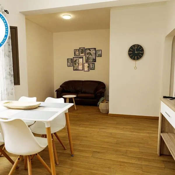 B87 - Windmill 2 Bed Apartment in Odiaxere, hotel din Odiáxere