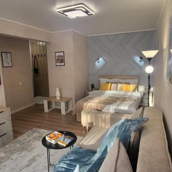 LUX HOME, hotel in Ustʼ-Kamenogorsk