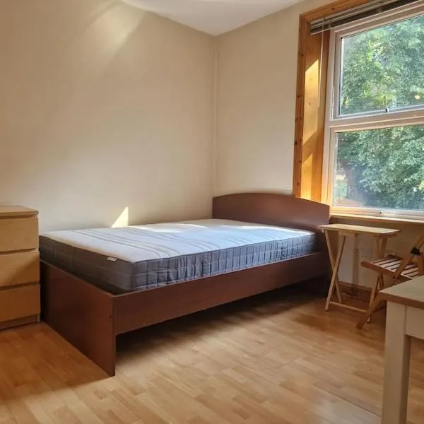 Bright studio apartment Highgate, ξενοδοχείο στο Λονδίνο