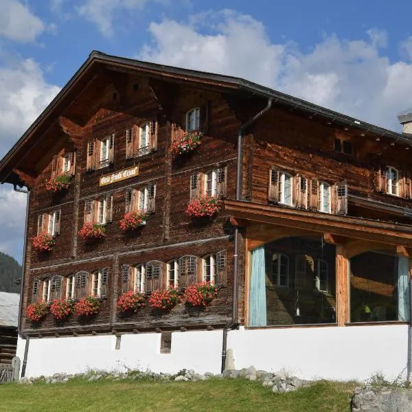 Casa Fausta Capaul, hotel in Obersaxen