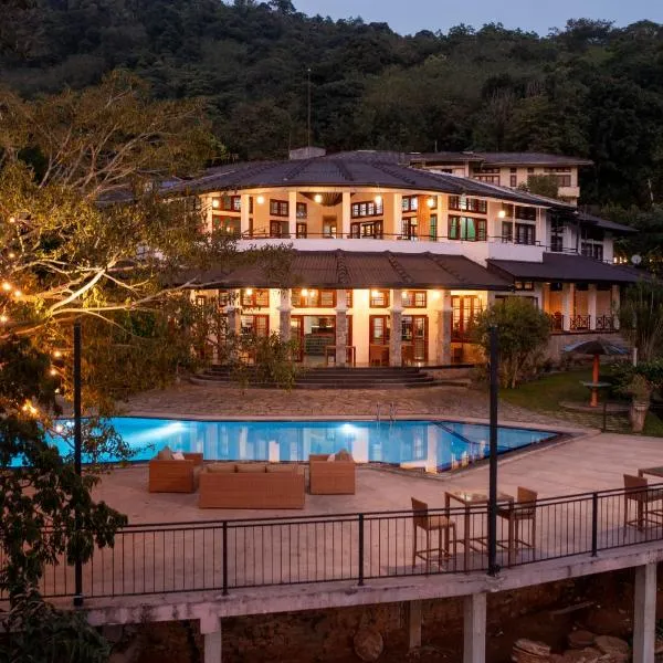 Indra Manel Family Holiday Resort Kandy, hotel v destinaci Kandy