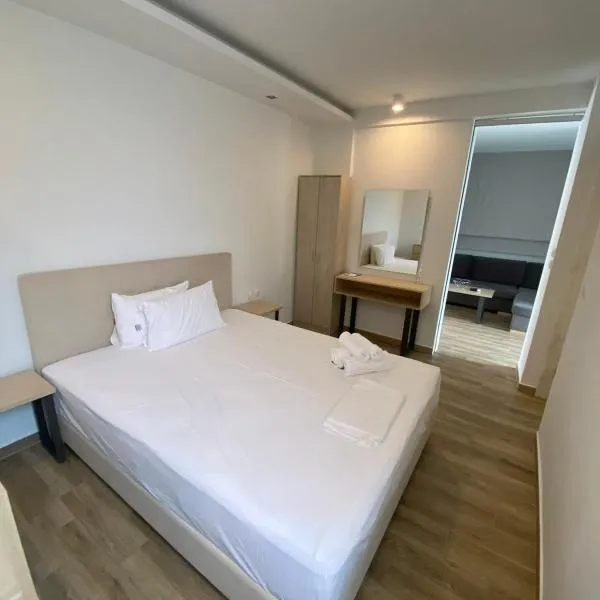Coral Boutique Apartments, hotel Ofrínióban