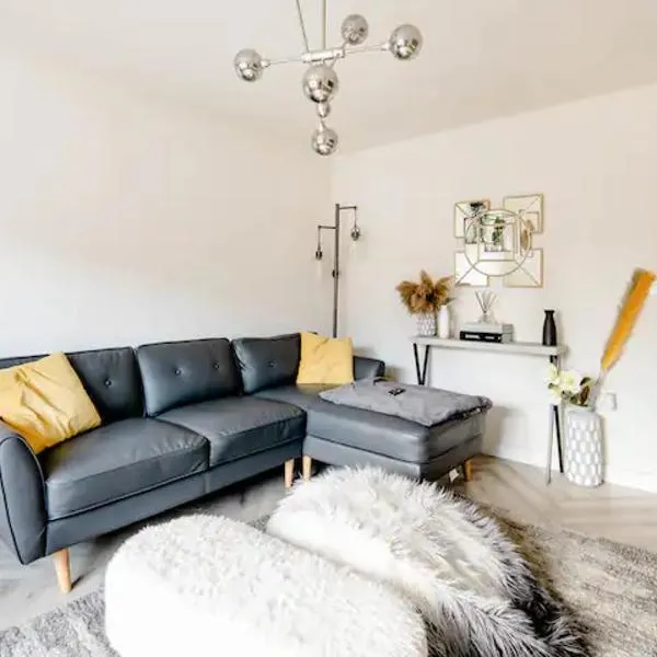 Stunning Private room in a Home - Bathroom & Parking!, hotel v Manchesteru