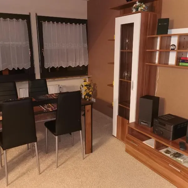Ferienwohnung Anna, hotel en Monplaisir