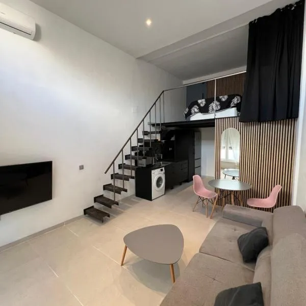 Mini duplex moderno bien ubicado., hotel din Tarifa