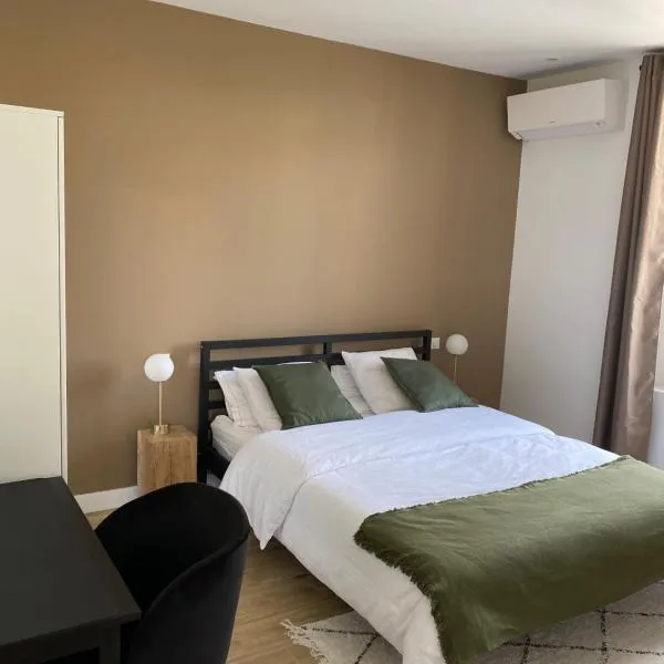Appartement La Maouin 2 pièces, hotel v destinácii Saint-Laurent-du-Var