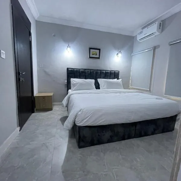 Plot 100, hotel v destinaci Lagos