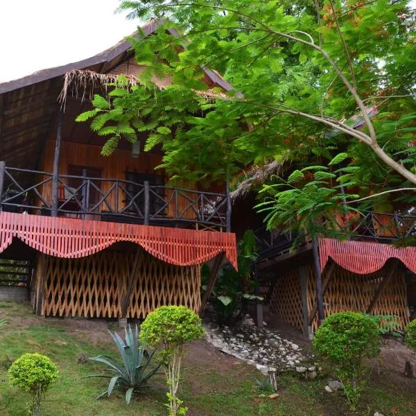 Thongbay Guesthouse, hotel en Ban Xianglôm