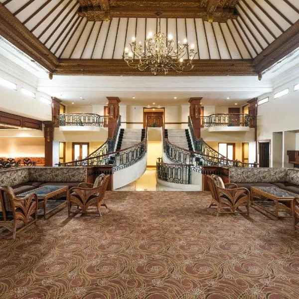 Loman Park Hotel Yogyakarta, מלון ביוגיאקרטה