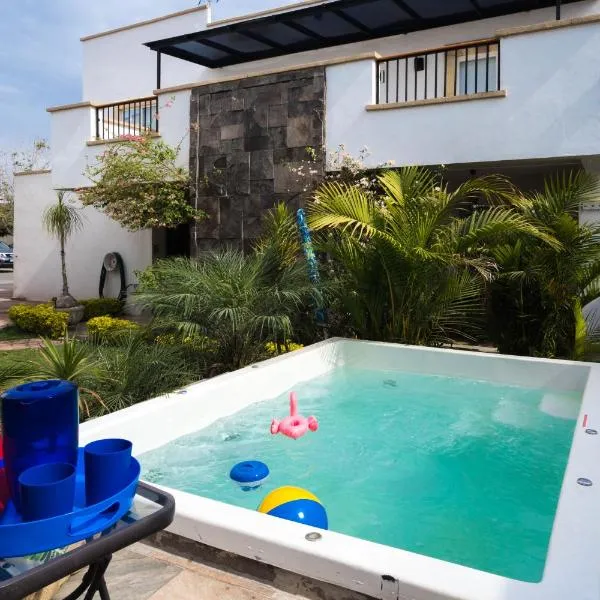 Lujosa casa: alberca terapéutica 3x2m, chimenea, cocina profesional, hotel v destinaci León