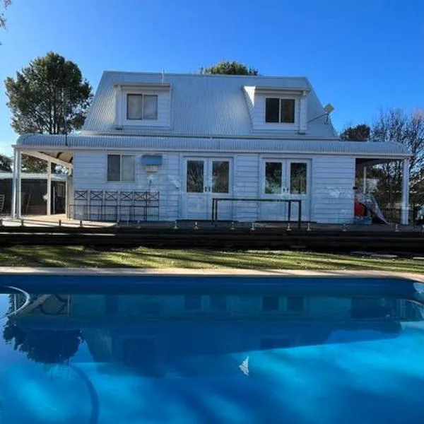 Gorgeous Country Cottage In Lovely Private Grounds, hotell i Scone