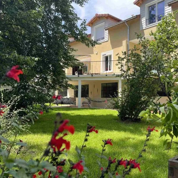 Le Jardin du Dolaizon, hotel v destinaci Le Puy