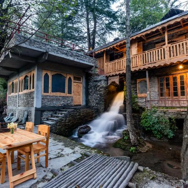 NotOnMap - H2O House, hotel in Chamba
