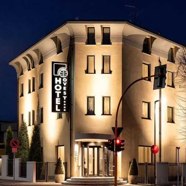 Hotel Ovest, hotel di Piacenza