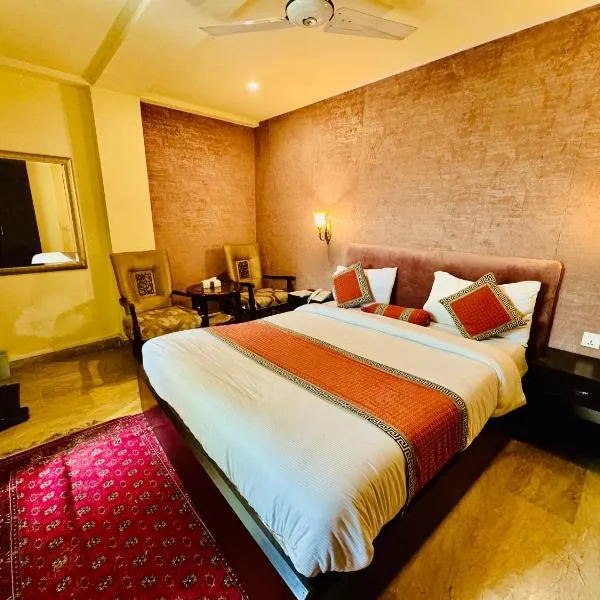 Shelton Hotel Lahore, hotel in Kānjra