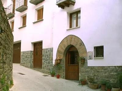 Casa Rural Urandi I, hotel in Burgui