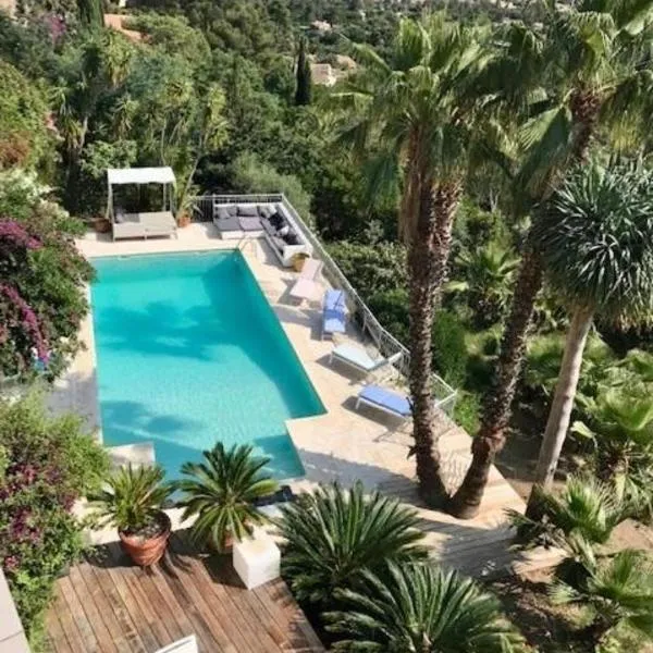 Villa Hirondelles 35, hotel v destinácii Cavalaire-sur-Mer