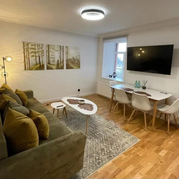 Premium Apartment in quiet & historical area, hotel in Rīga