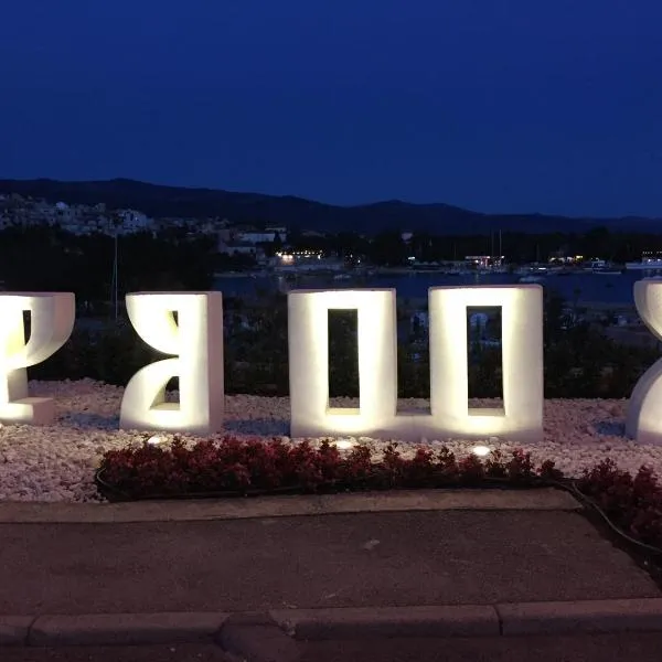 Apartments Strmecki, hotel v destinaci Novi Vinodolski