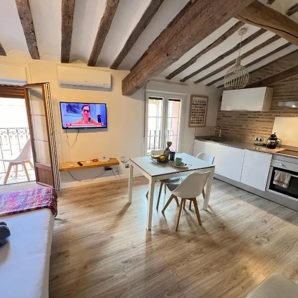 APARTAMENTO LOFT LAUREL coqueto con Aire ac by Apartamentos Logrono org, hotel in Logroño
