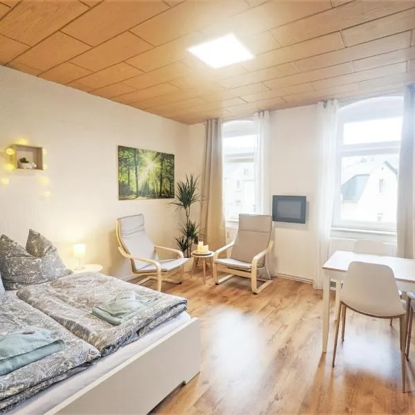 R3 - Urlaubsmagie - Helle Wohnung mit Garten & Pool, hotel en Rathmannsdorf