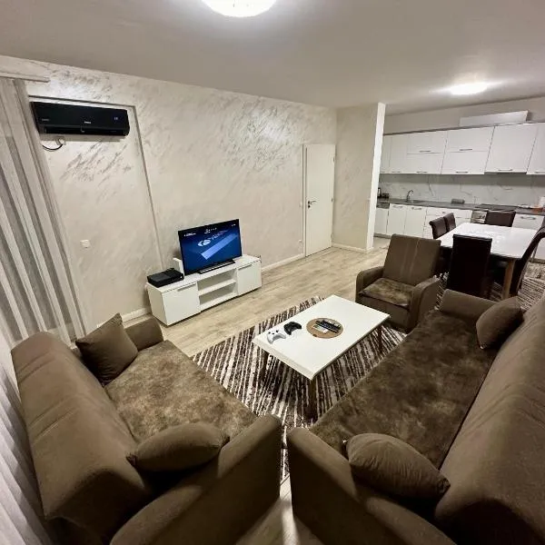 Lovely Family Apartment โรงแรมในVitina