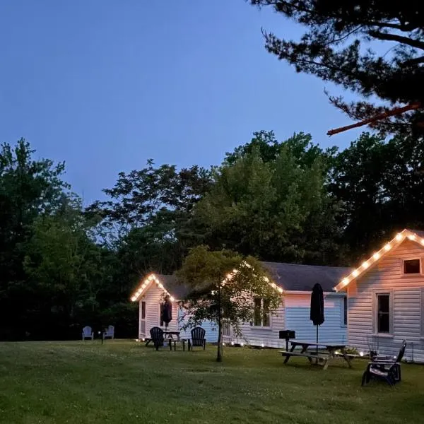 Drop Anchor Cottages and Lake House, hotel en Geneva-on-the-Lake