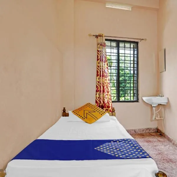 SPOT ON Mezban Residency: Nīndakara şehrinde bir otel