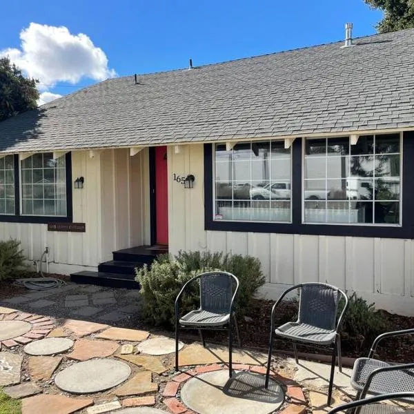 Den Street Cottage, hotel v destinaci Los Alamos