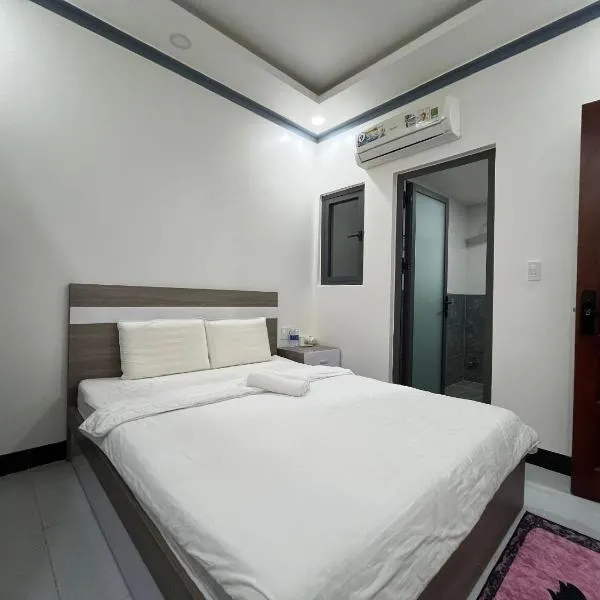 Khách Sạn Nhà Đất, Hotel in Ấp Bình Hưng