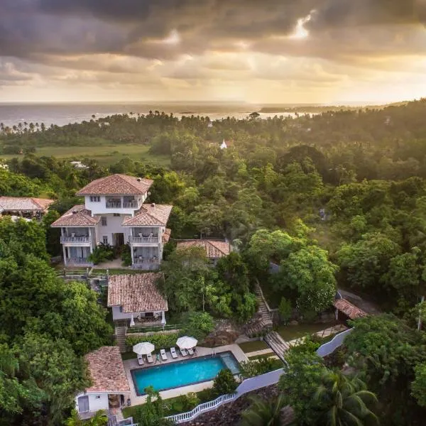 The Horizon Hill Top Villa, hotel in Unawatuna