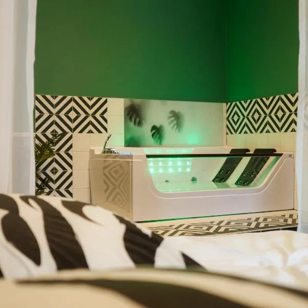 Punkt - Apartament z jacuzzi w centrum Gliwic, hotel in Gliwice