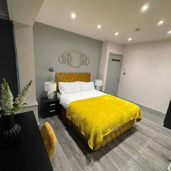 Letzi Ensuite Room, 10 Mins Wembley, Fast WiFi, hotel in Pinner